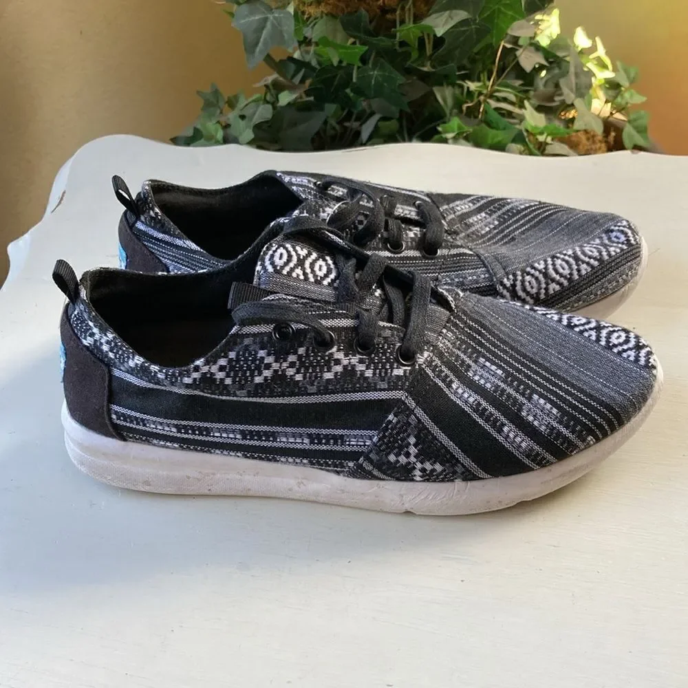 Men’s Toms Lace-Up Del Rey Sneakers Size 8.5